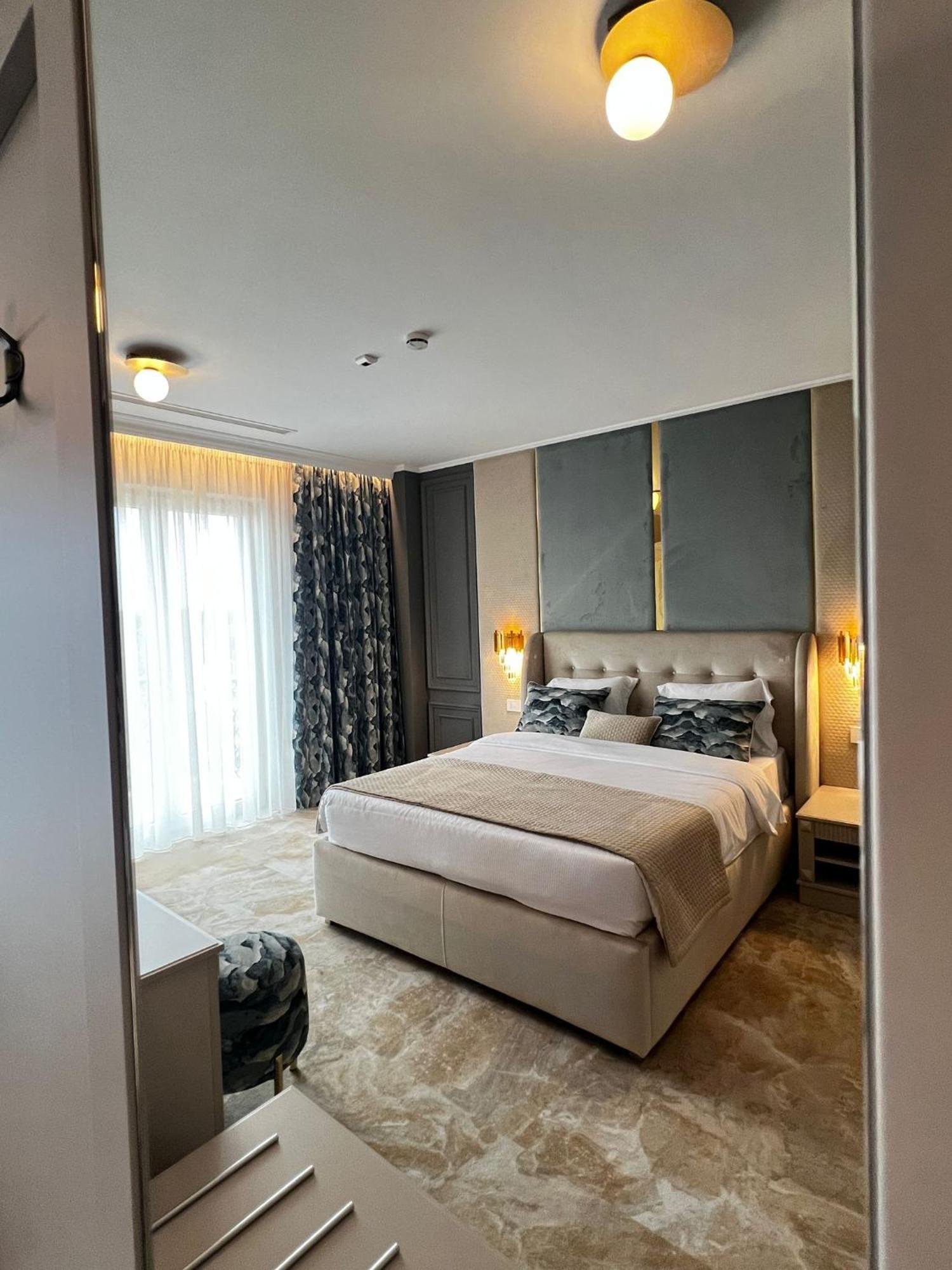 Boutique Hotel Bals Bagian luar foto