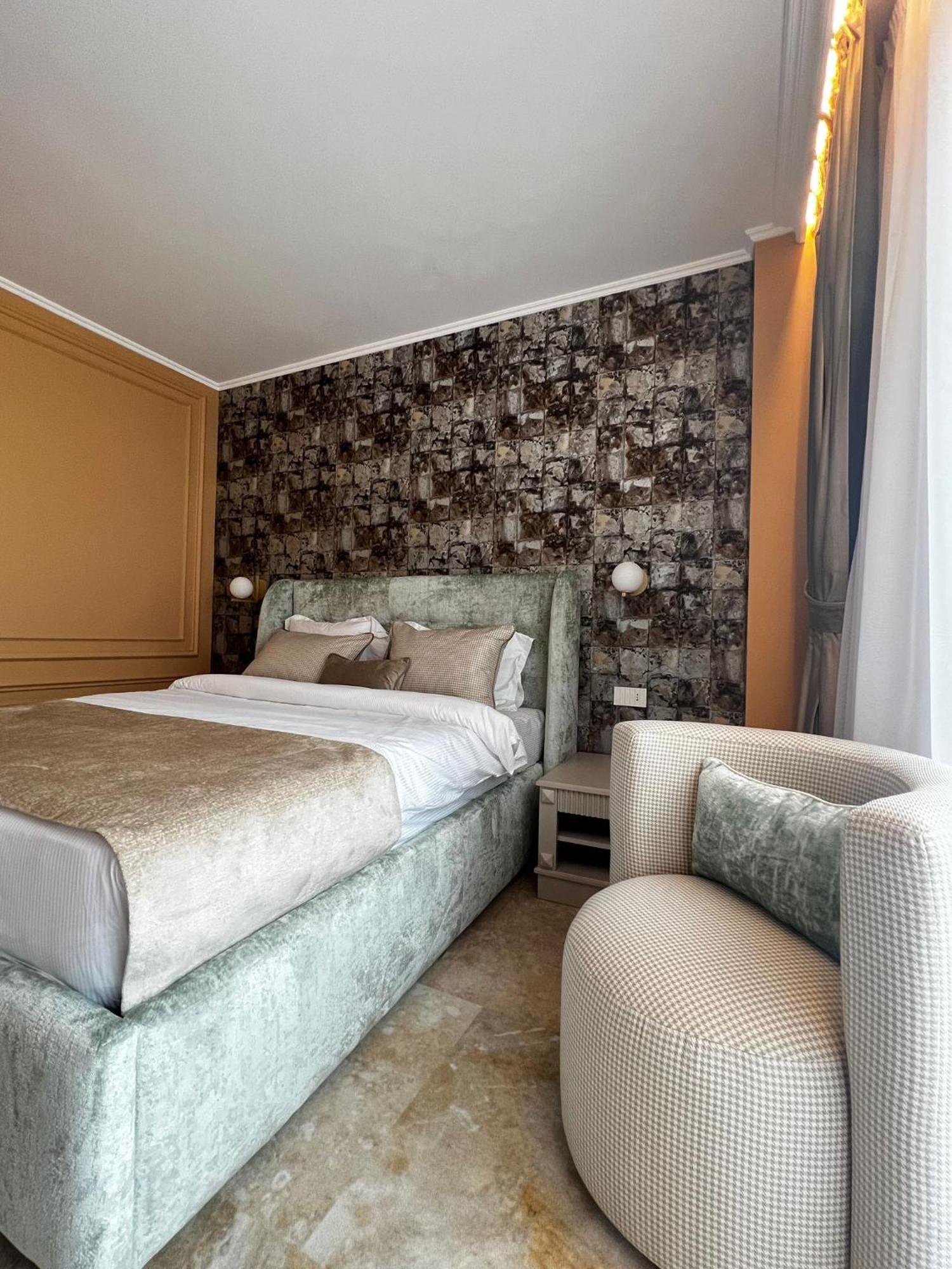 Boutique Hotel Bals Bagian luar foto