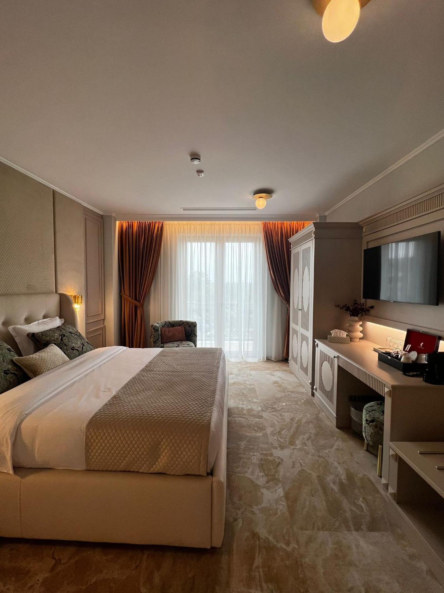 Boutique Hotel Bals Bagian luar foto