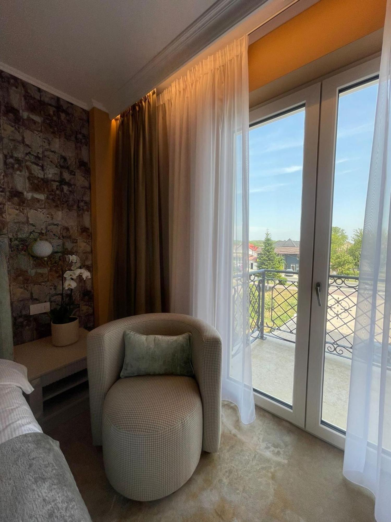 Boutique Hotel Bals Bagian luar foto
