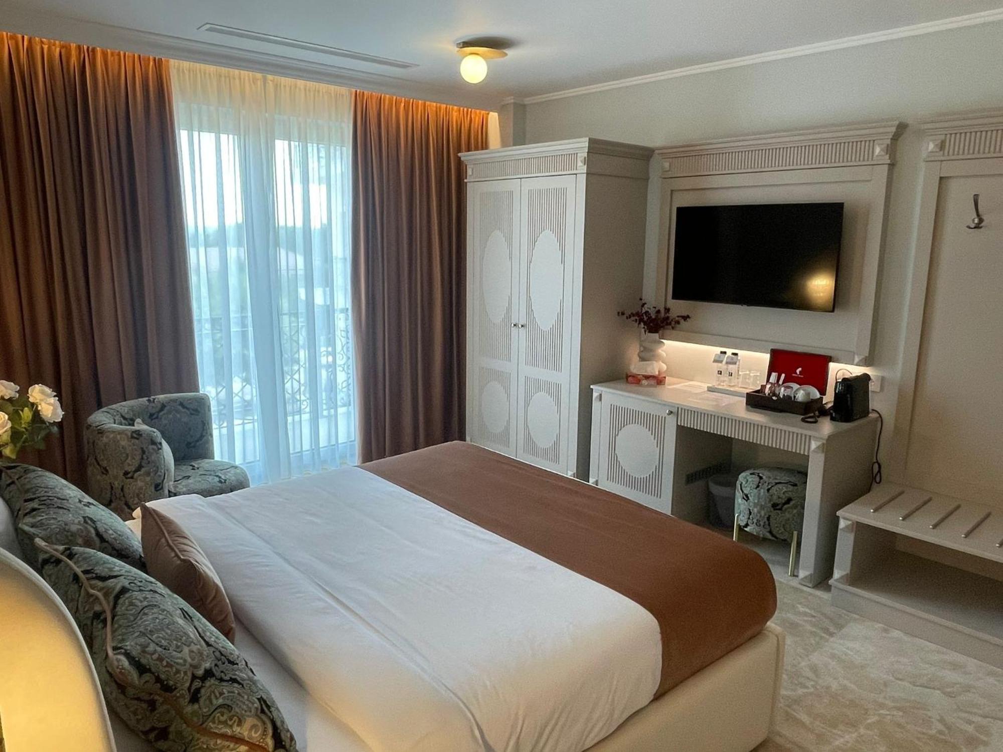 Boutique Hotel Bals Bagian luar foto