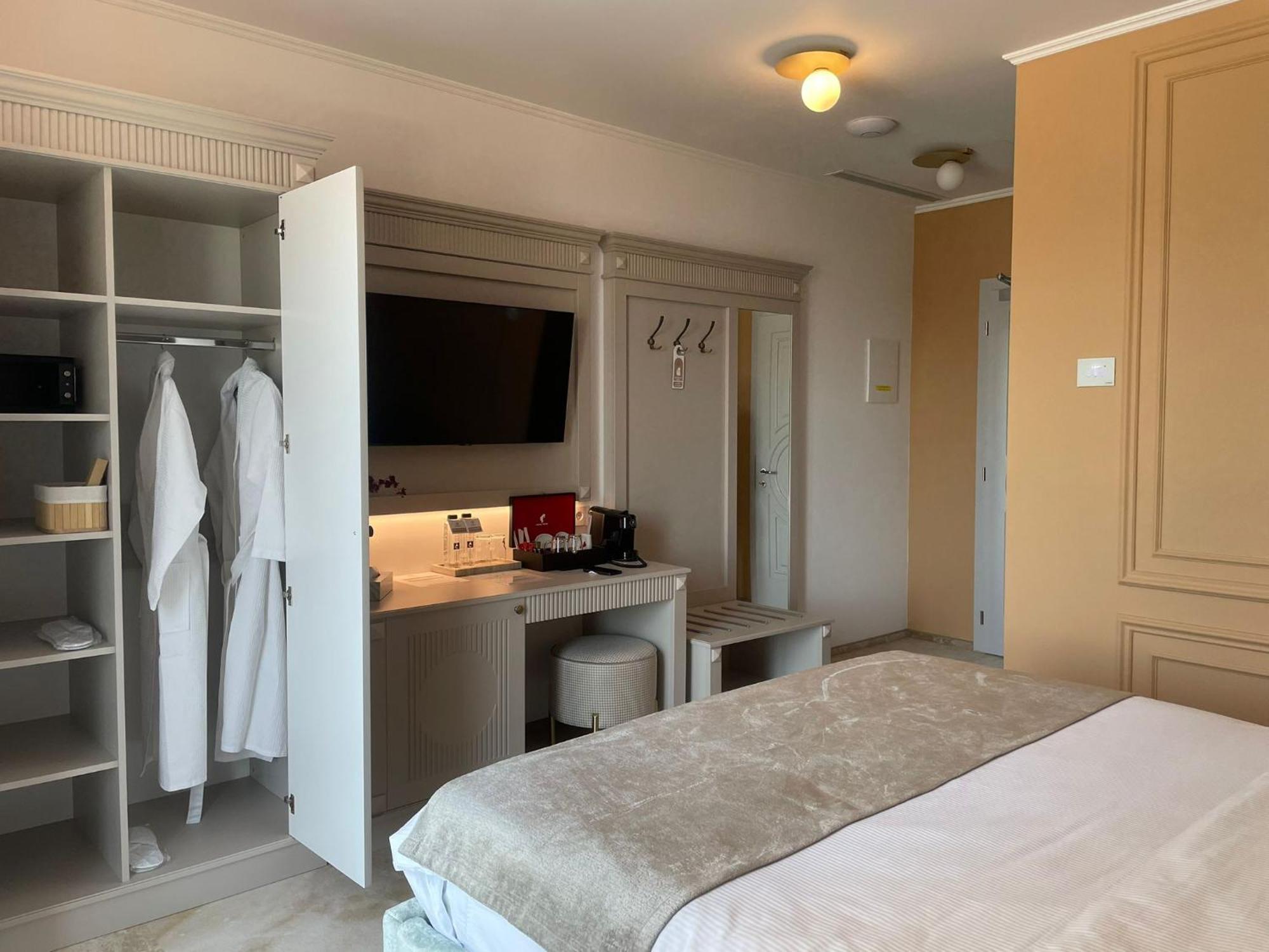 Boutique Hotel Bals Bagian luar foto