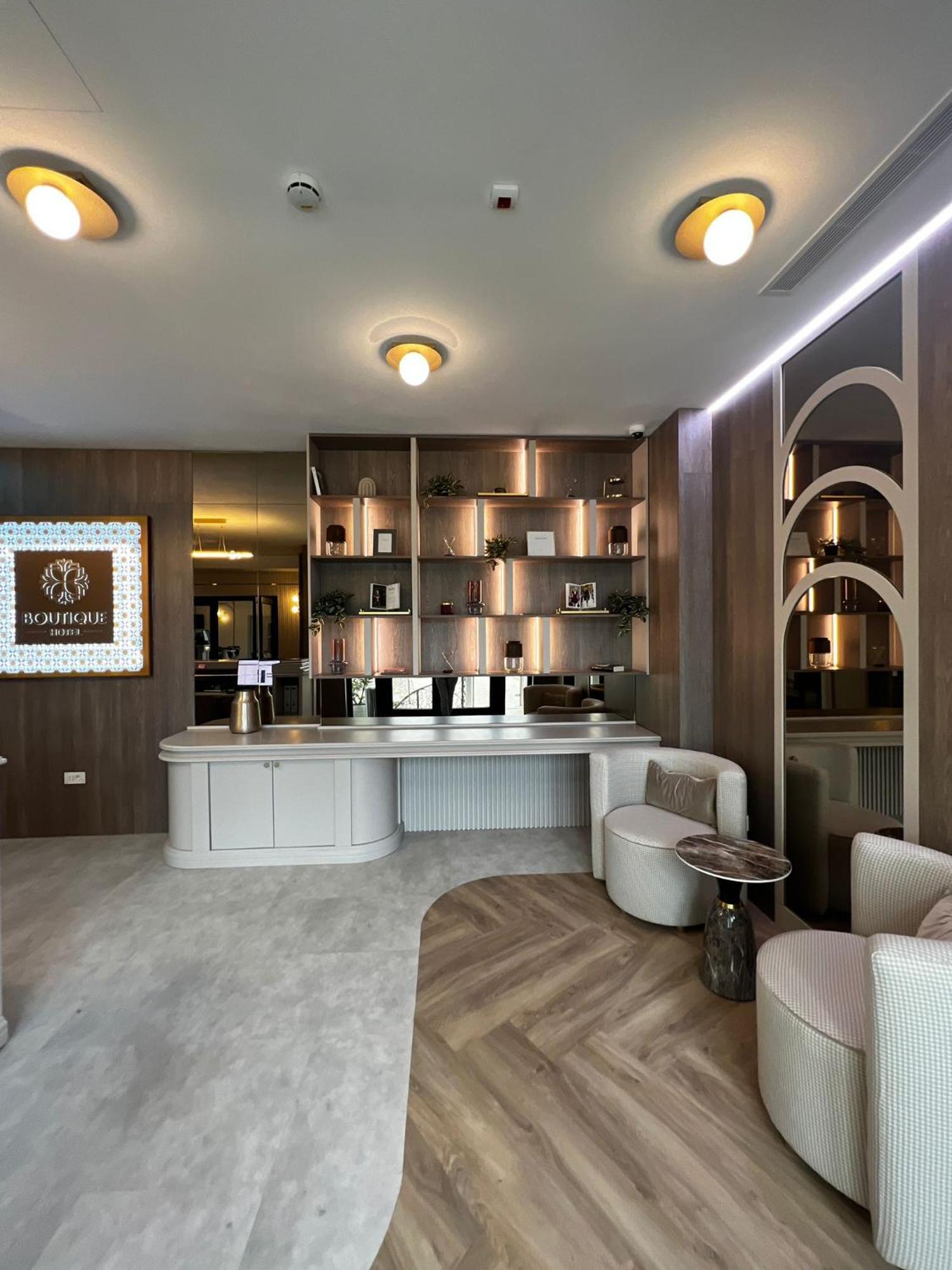 Boutique Hotel Bals Bagian luar foto