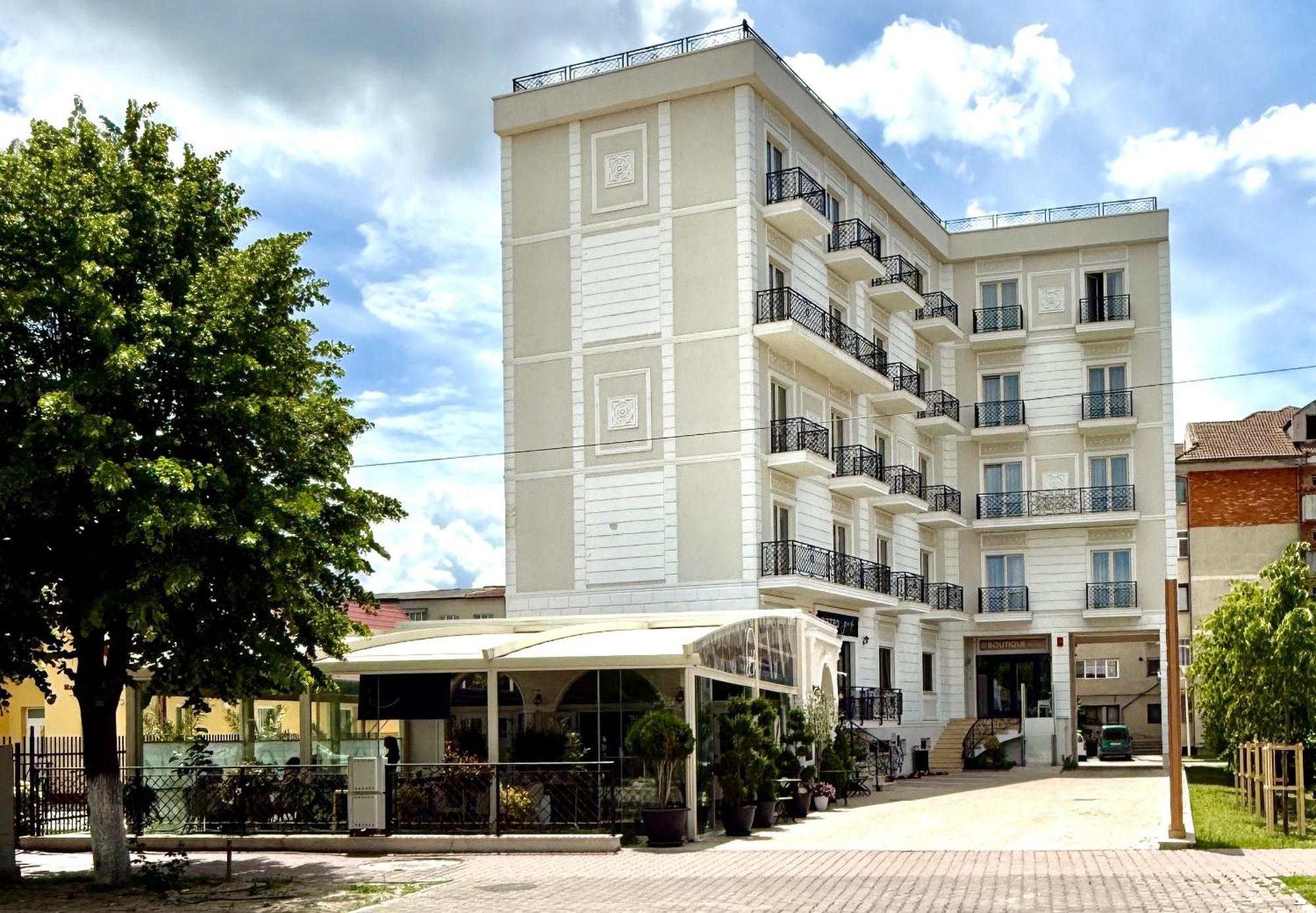 Boutique Hotel Bals Bagian luar foto